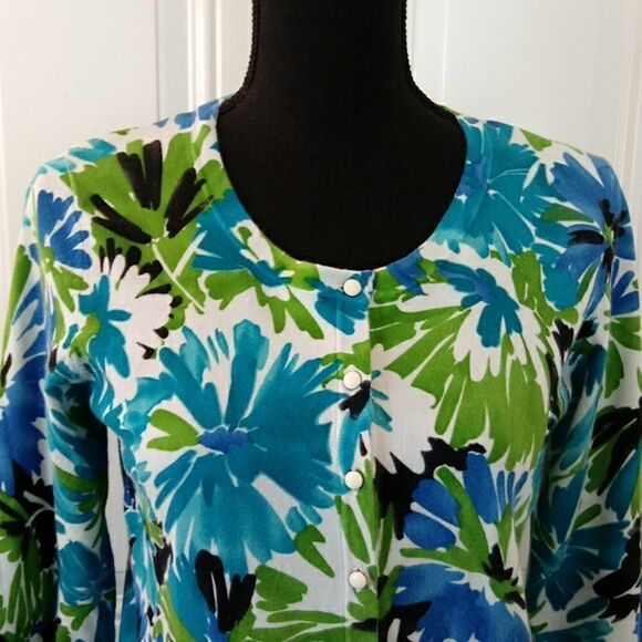 Josephine Studio printed button front top - Picture 2 of 8